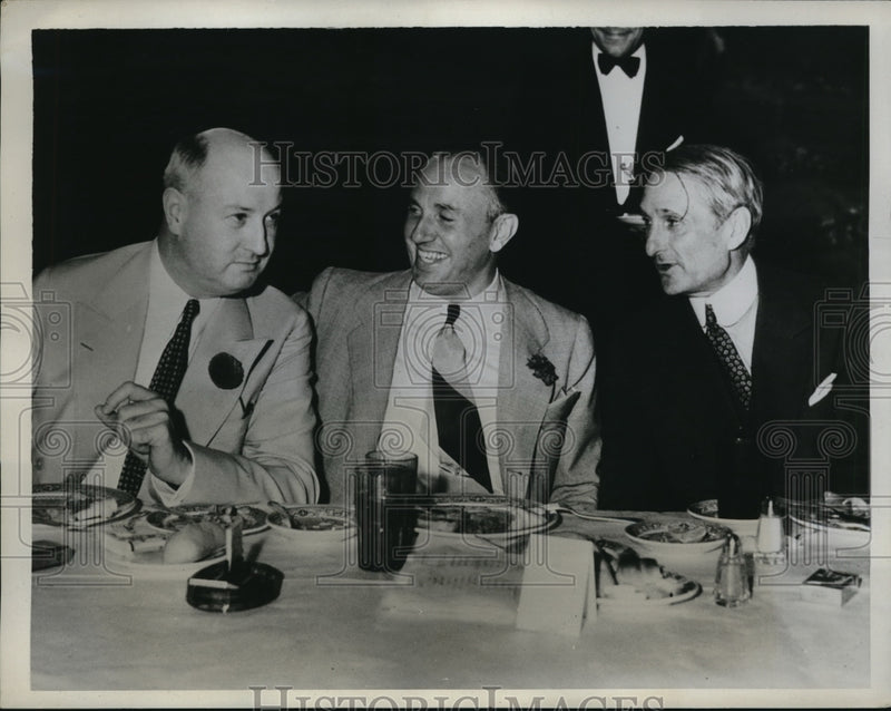 Load image into Gallery viewer, 1934 Press Photo J.A. Farley, J.L. Warner &amp; W.G. McAdoo at a luncheon

