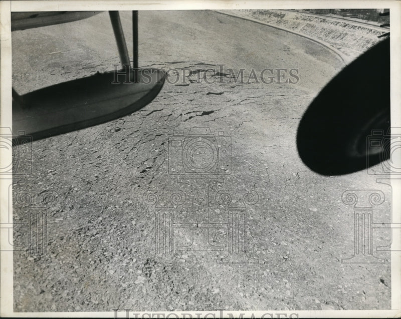 Load image into Gallery viewer, 1936 Press Photo Photo Shows Ice In Jamaica Bay
