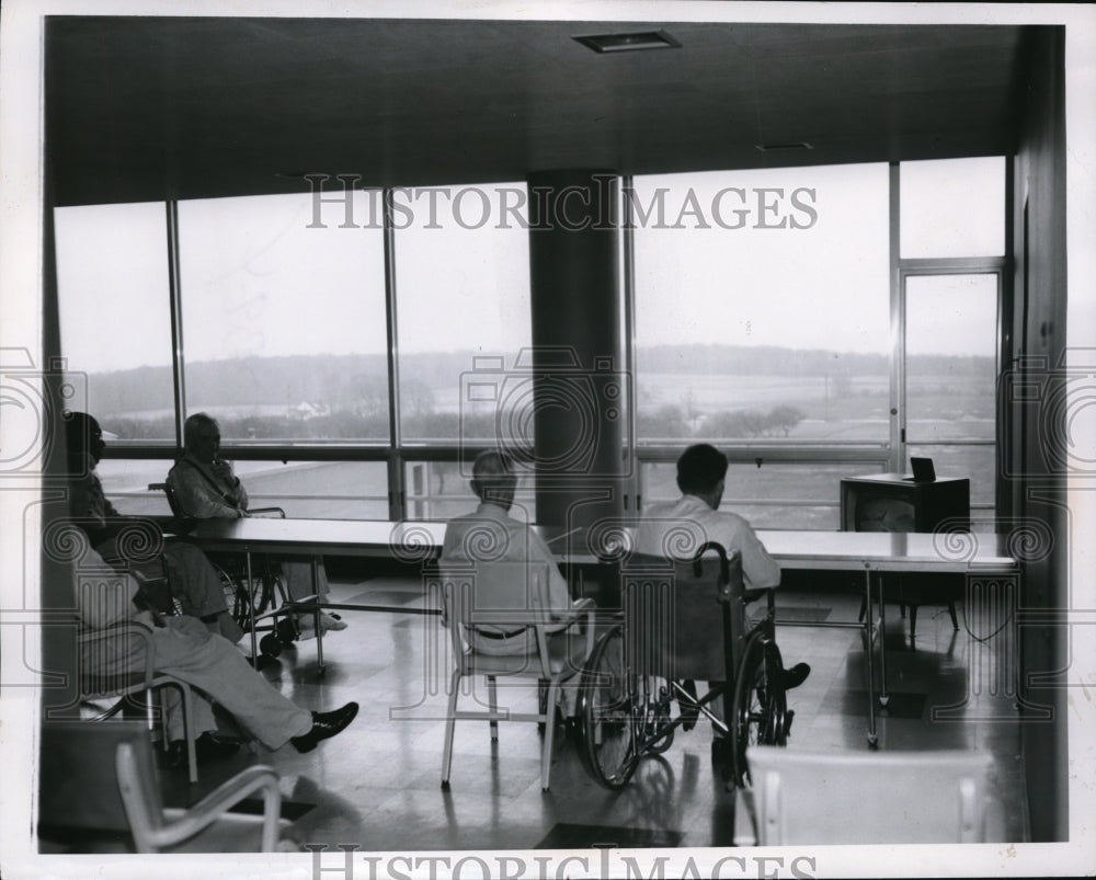 1939 Press Photo Portrait Lounge in new Highland view