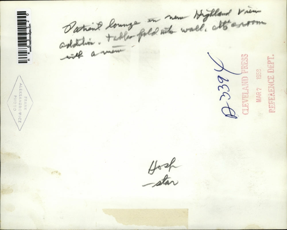 1939 Press Photo Portrait Lounge in new Highland view