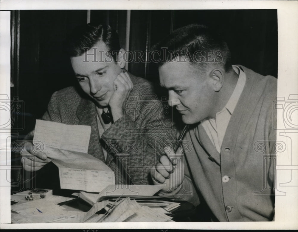 1948 Press Photo Charles Honhold And Robert Eaton Asks For Title To The Moon