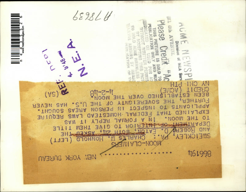 Load image into Gallery viewer, 1948 Press Photo Charles Honhold And Robert Eaton Asks For Title To The Moon
