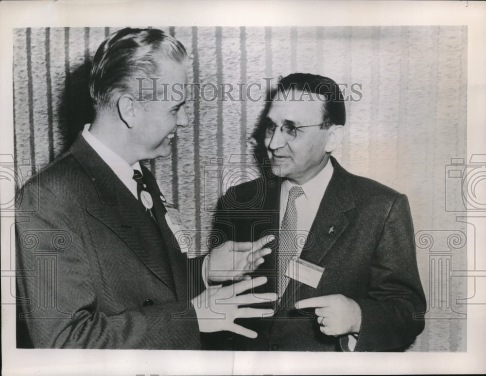 1954 Press Photo Richard Hughes w/ John M Dicerman at Nat'l Assoc Home Builders