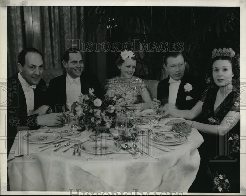 Load image into Gallery viewer, 1937 Press Photo Attending the Santa Anita Ball at the Bellruesl Hotel are Micca
