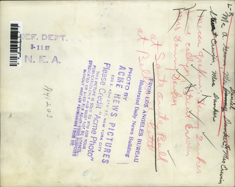 1937 Press Photo Attending the Santa Anita Ball at the Bellruesl Hotel are Micca