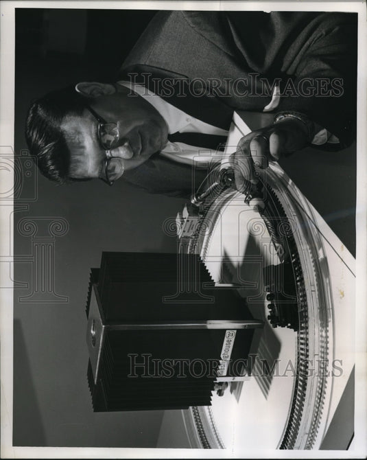 1961 Press Photo "Space-Age" travel has caught up model railroads