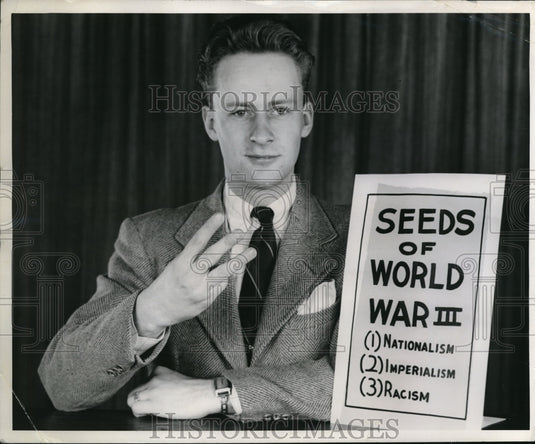 1945 Press Photo Robert Forsberg of Summit, N.J enters annual national