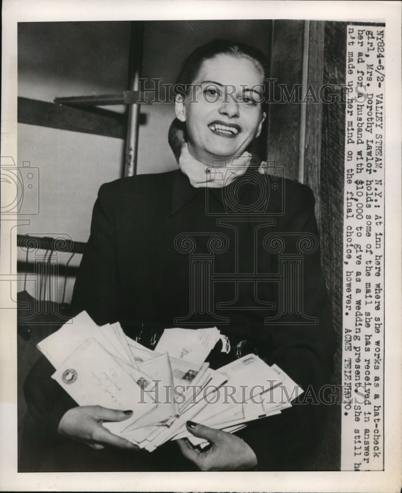 1948 Press Photo At inn where she works as a hat-check girl, Mrs Dorothy Lawler