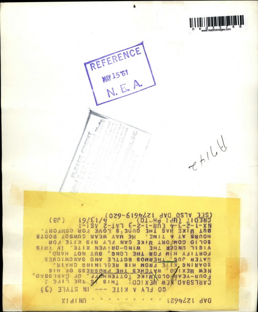 1961 Press Photo Carlsbad New Mexico this is the life Mike Tottenhuff watches