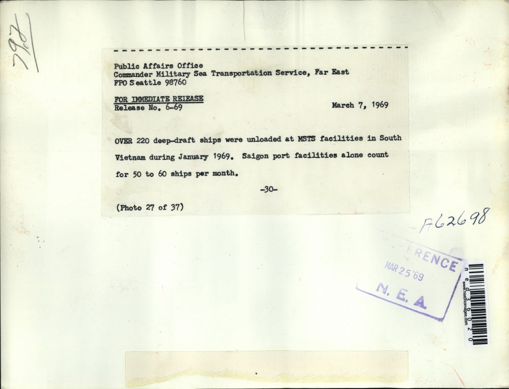 1969 Press Photo Over 220 deep-draft ships were unloaded in S. Vietnam in 1-69