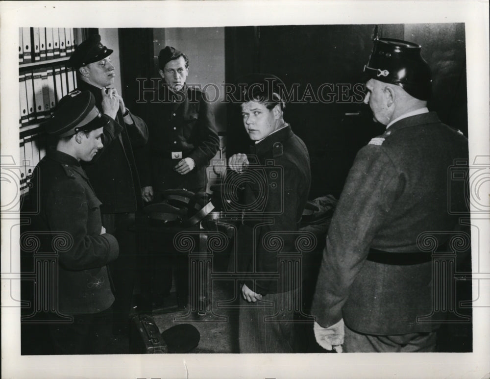 1953 Press Photo West Berlin Germany A west German policeman watches at right as