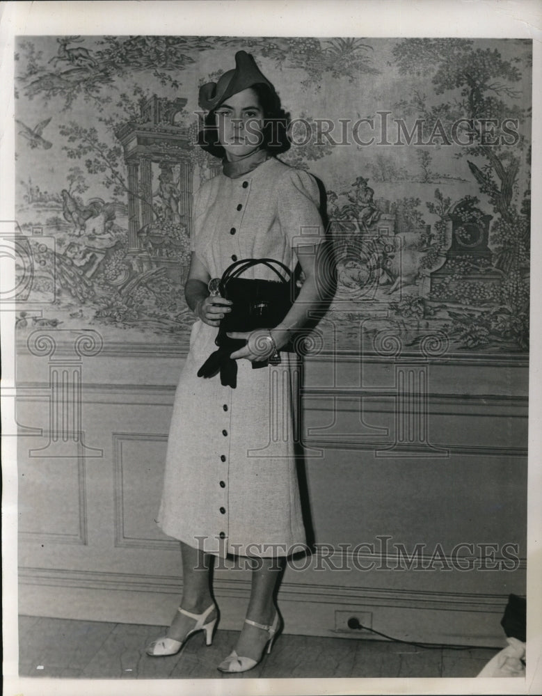 1937 Press Photo Society Fashion Show for Benefit