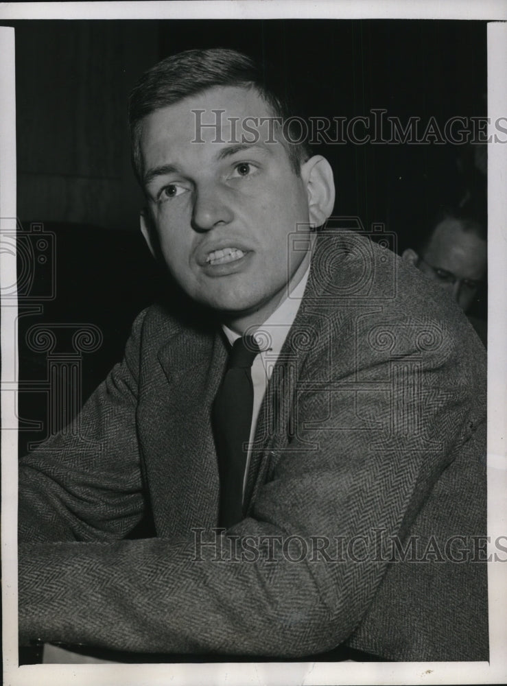 Load image into Gallery viewer, 1946 Press Photo Dr. Harrison Davies asked for "complete exclusion"

