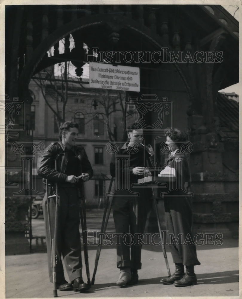 1945 Press Photo Geraldine "Jerry" James, 2nd Lt. George Hawkins and