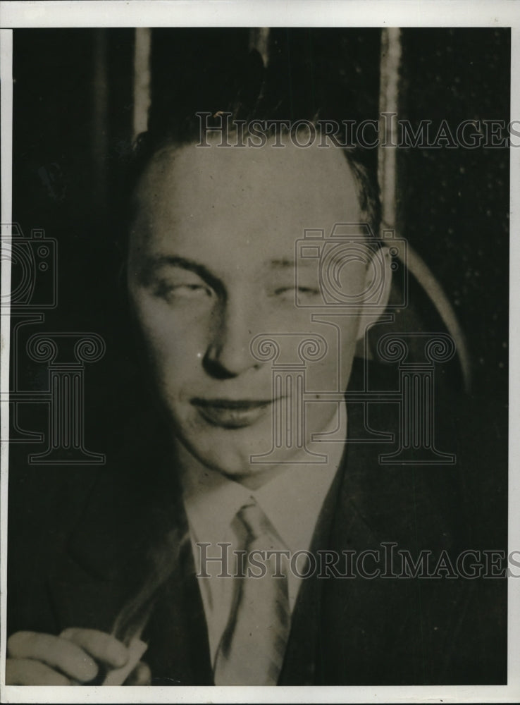 Load image into Gallery viewer, 1932 Press Photo Richard Reynolds stolen photo shot - ned36306
