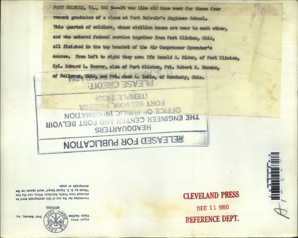 1950 Press Photo Four graduates of a class at Fort Belvoir's Engineer School