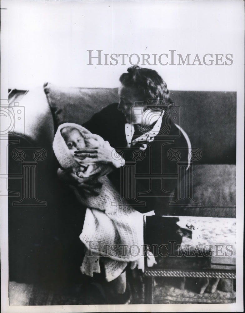 1954 Press Photo Paris Heiress Isabel Patino Goldsmith Frank Bolivian Jimmy