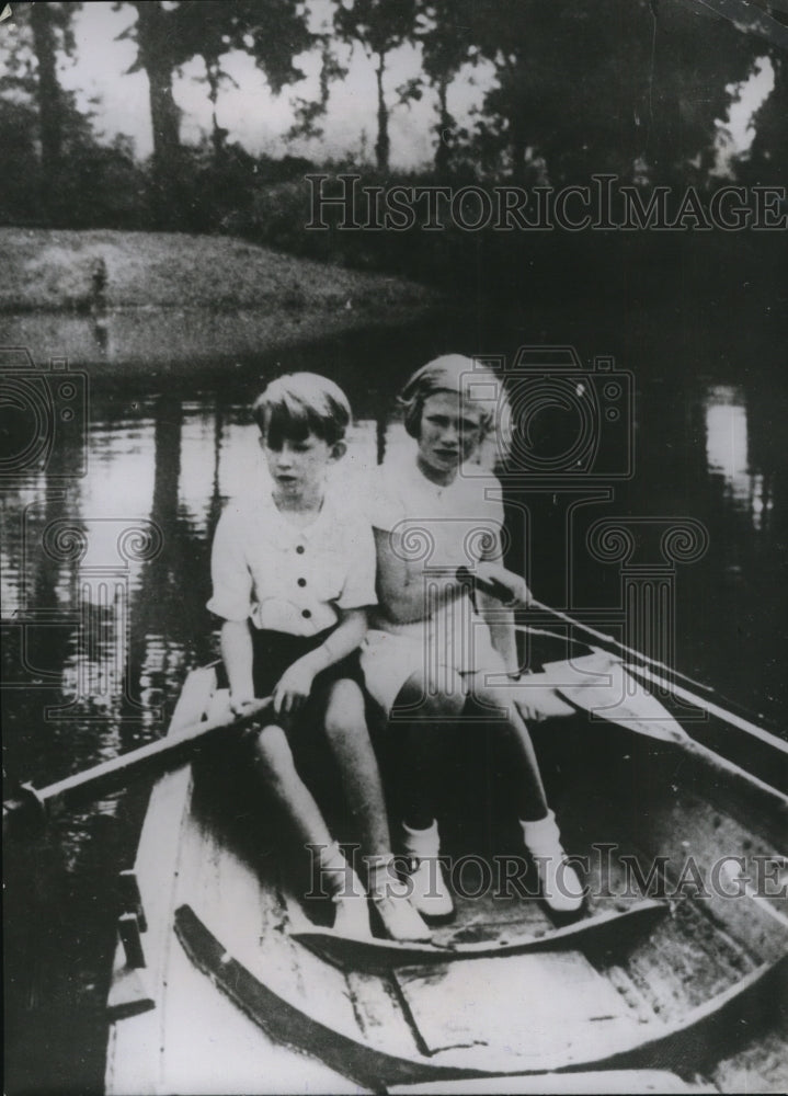 1937 Press Photo Royal Brother and Sister Go Boating