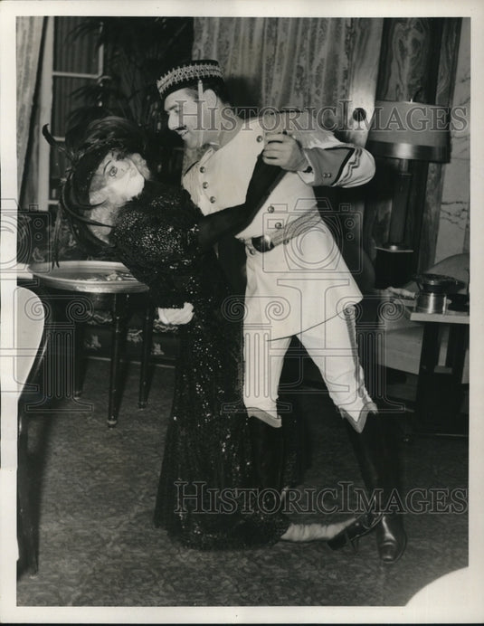 1939 Press Photo Requa Costume Prince Danilo Merry Widow Waltz Mae Murray Doll
