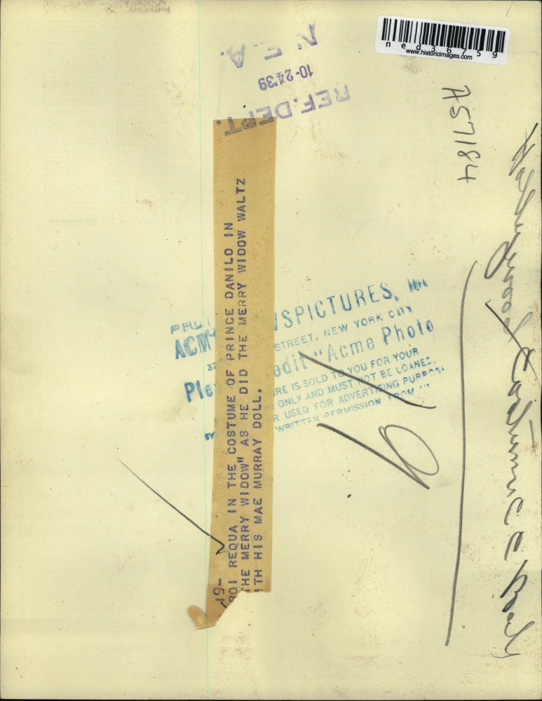 1939 Press Photo Requa Costume Prince Danilo Merry Widow Waltz Mae Murray Doll