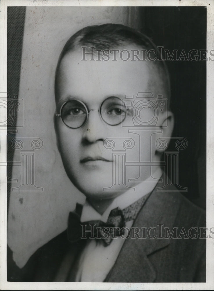 1938 Press Photo Doctor Allan Brown
