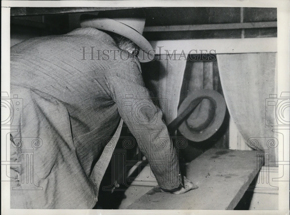 1941 Press Photo Tear Gas Serve Eviction Row
