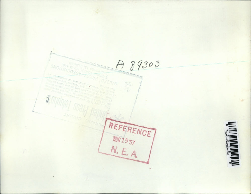 1957 Press Photo New York Los Angeles Paul Roberts Radio Station Armand Hammer