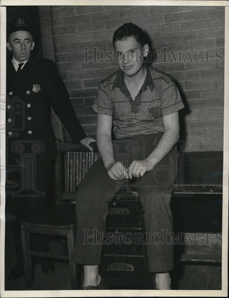 1945 Press Photo James Smiley,15 suspect for slaying his foster mother