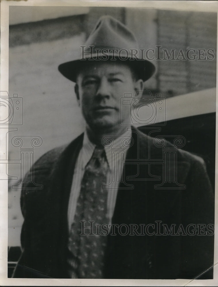 1938 Press Photo of unidentified male in business attire.