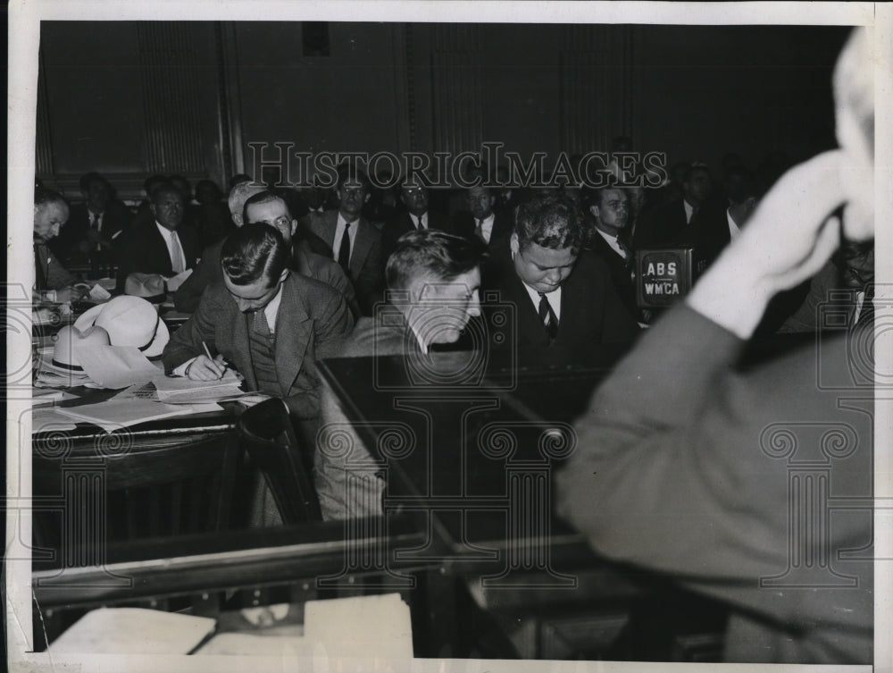 1934 Press Photo George W Rogers, testifies at hearing of Worro Castle