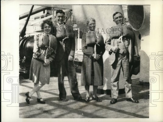 1933 Press Photo Members of the Roberts Family a few months before young Roberts
