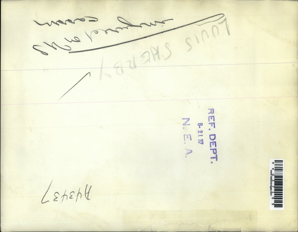 1937 Press Photo Louis Sherby at the hospital bed