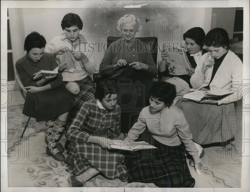 1957 Press Photo "Girls Town of Rome"