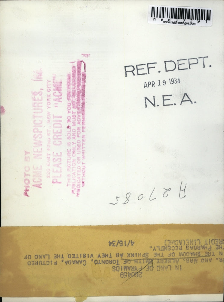 1934 Press Photo Mr. & Mrs. Albert Smith of Toronto Canada, pictured in the