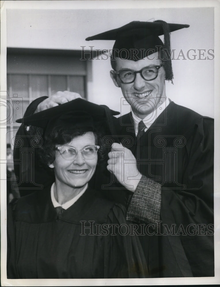 Load image into Gallery viewer, 1958 Press Photo San Francisco Donald Shortt Vera Mae Spanish Major College
