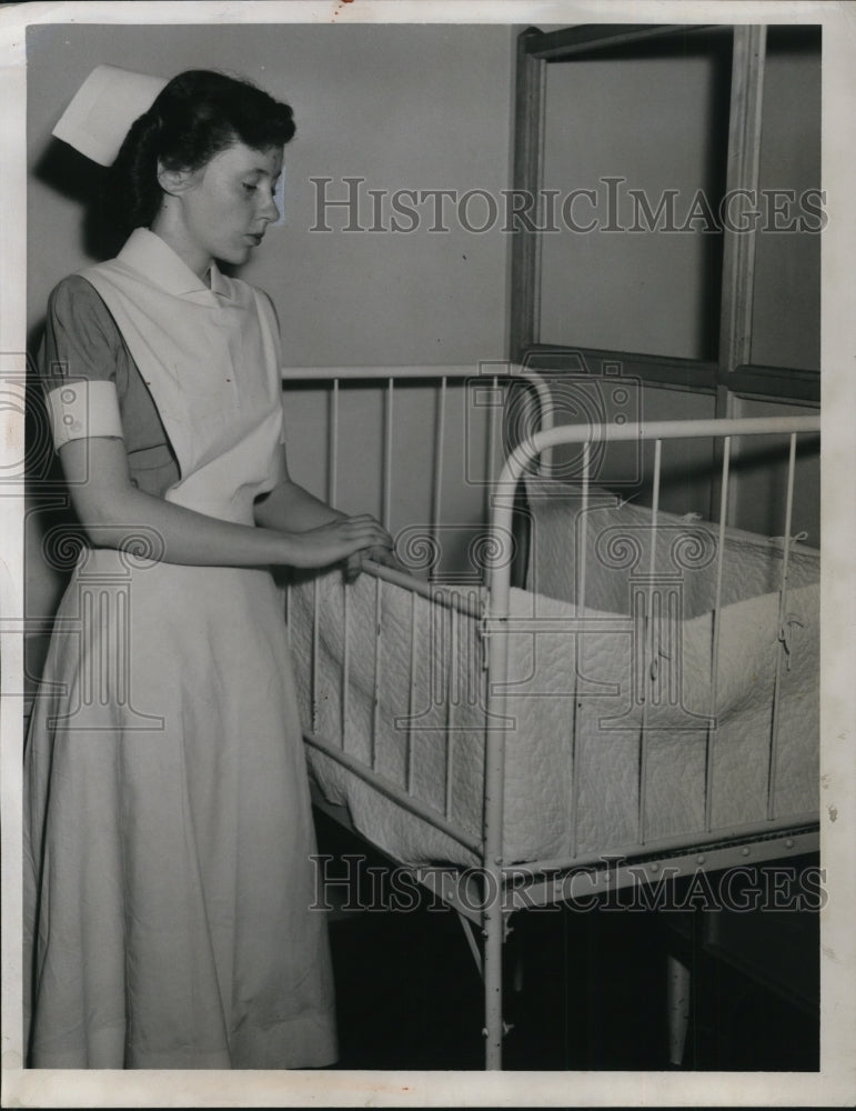 1947 Press Photo Miss Marian Silleck - Nurse