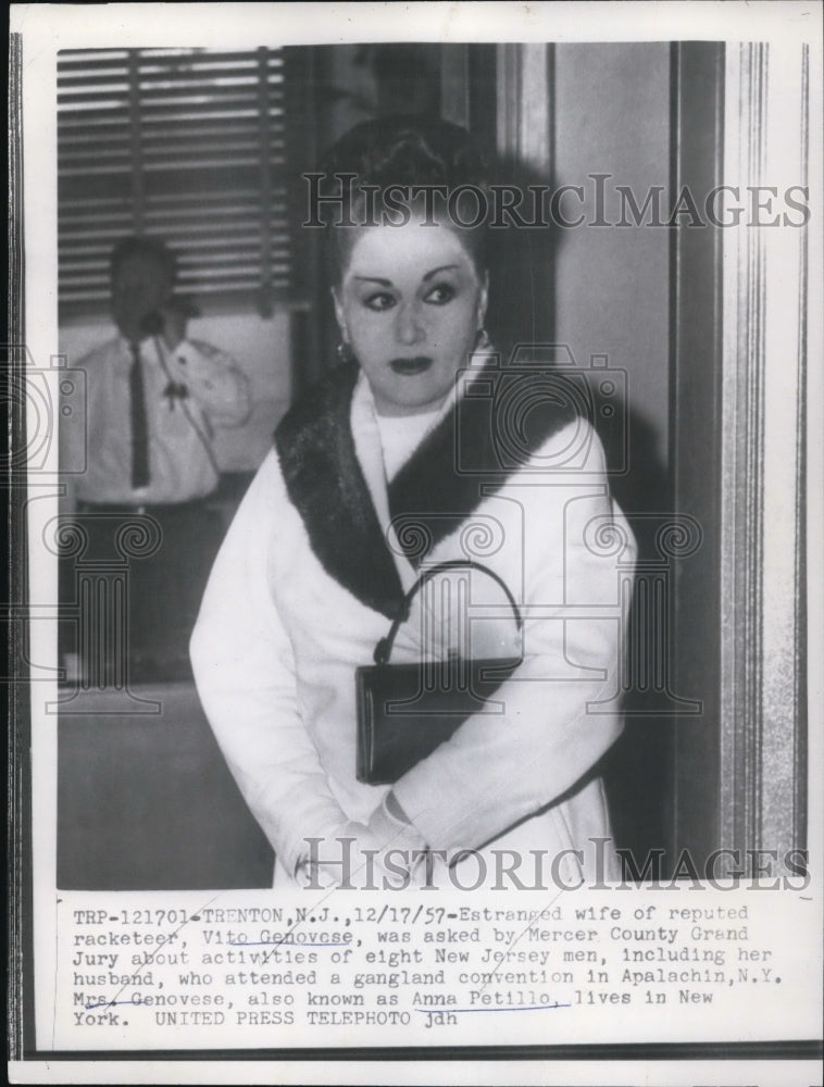 1957 Press Photo Estranged Wife of Vito Genovese Asked by the Jury
