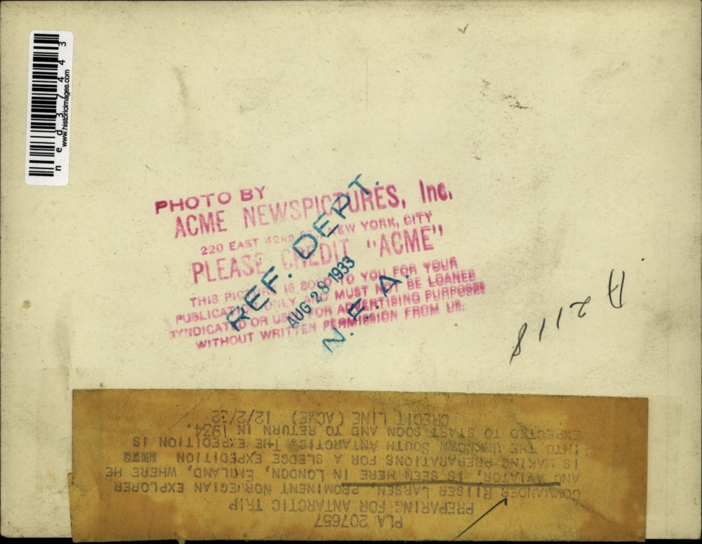 1932 Press Photo Commander Ruser Larsen, Preparing for Antartic Trip