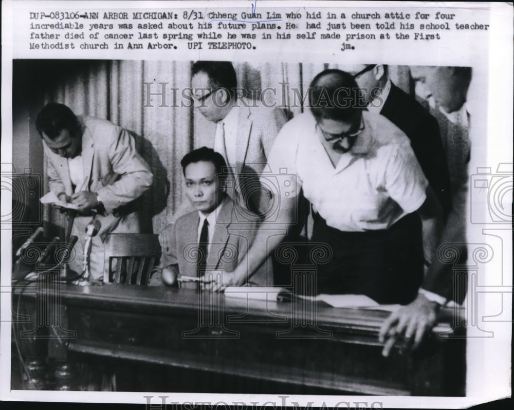 1959 Press Photo Cheng Guan Lim hid in a church attic for four years
