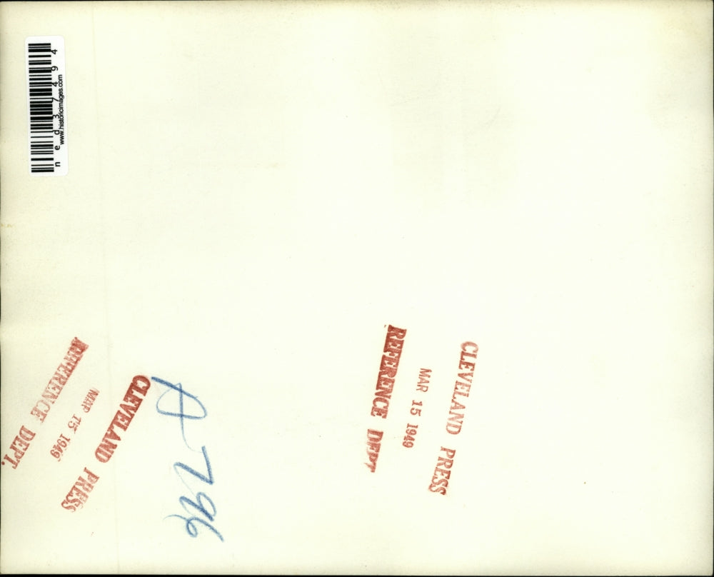 1949 Press Photo Rossie Younger is shown just before he was taken to a hospital