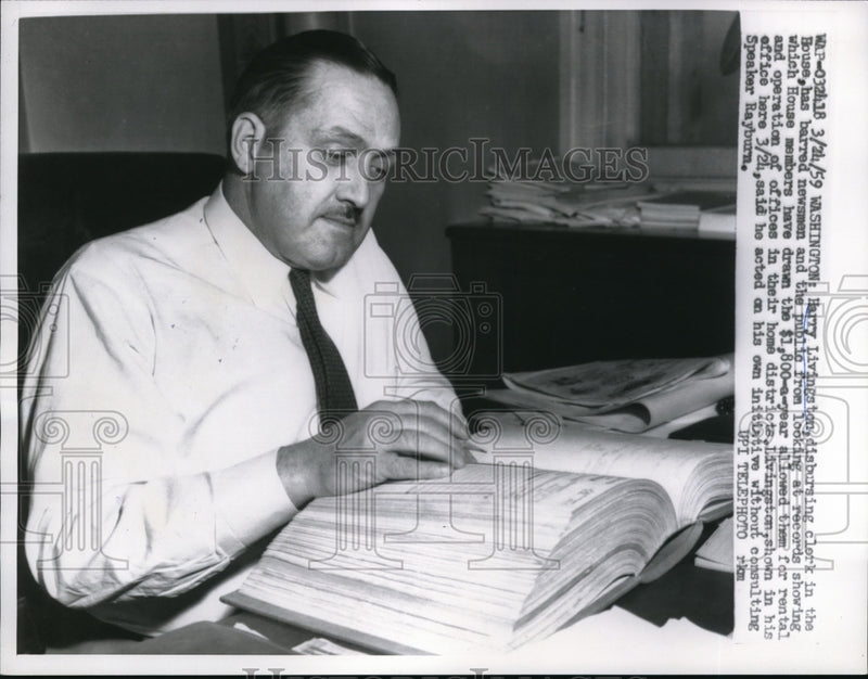 Load image into Gallery viewer, 1959 Press Photo Harry Livingston, has barred newsmen and the public
