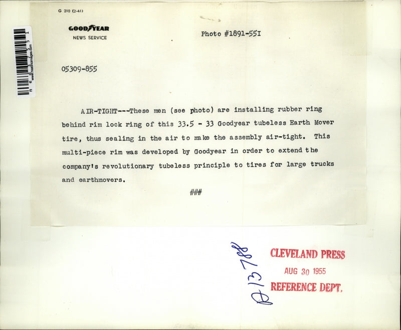 Load image into Gallery viewer, 1955 Press Photo Goodyear tubeless Earth Movers tire, installing
