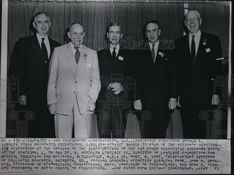 Load image into Gallery viewer, 1955 Press Photo Secretary Donald A Quarles with Civilian Service aawardees
