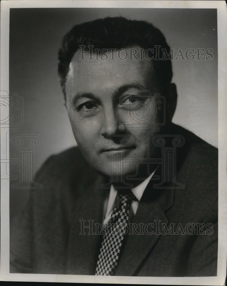 Load image into Gallery viewer, 1970 Press Photo Dr. Luther Cloud sponsors of Alcoholism Information Month
