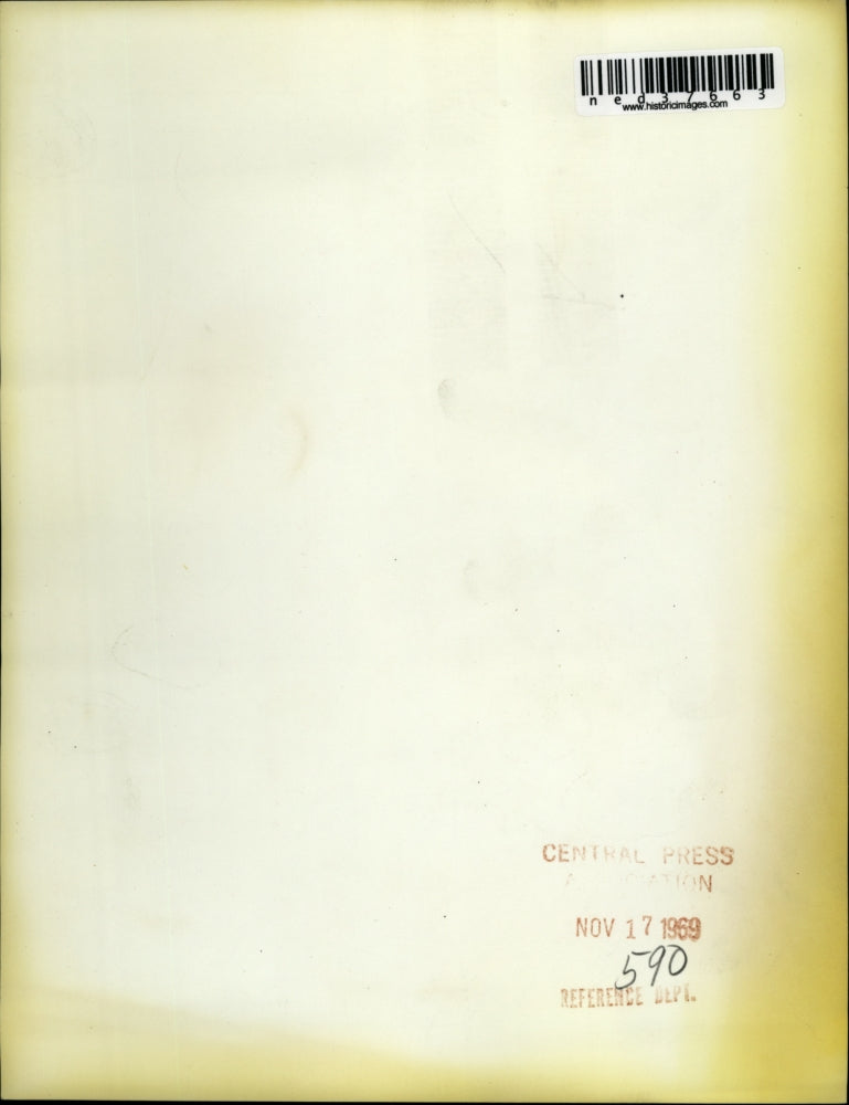 1969 Press Photo Prince Charles enters a twin-engine Basset aircraft