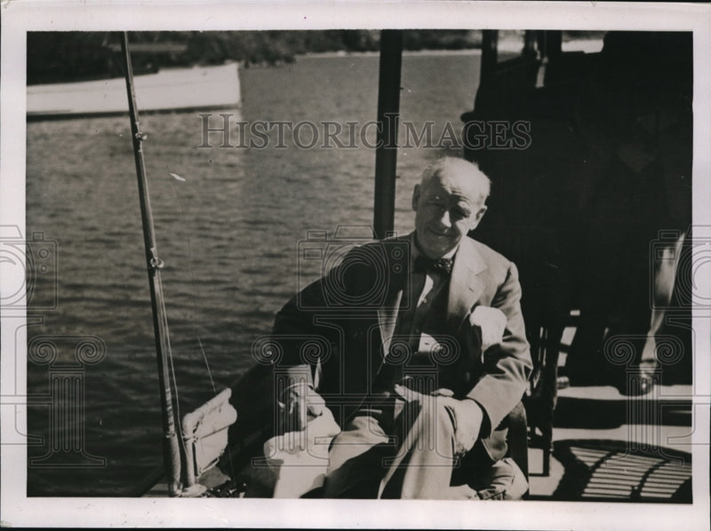 Load image into Gallery viewer, 1936 Press Photo Thomas J. Lamont, noted financier snapped by candid cameraman
