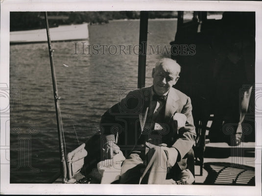1936 Press Photo Thomas J. Lamont, noted financier snapped by candid cameraman