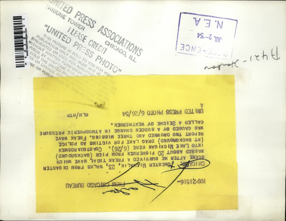 1954 Press Photo Chicago Chester Michalik walks from disaster scene after he