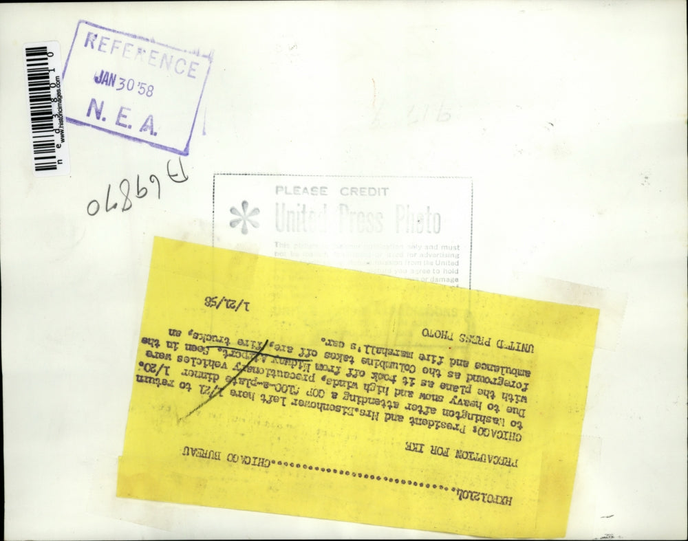 1958 Press Photo Chicago President and Mrs Eisenhower left here to return to