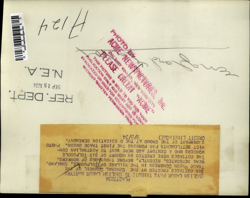 1934 Press Photo Six Cottages Erected By The General Council Of The Trade Union